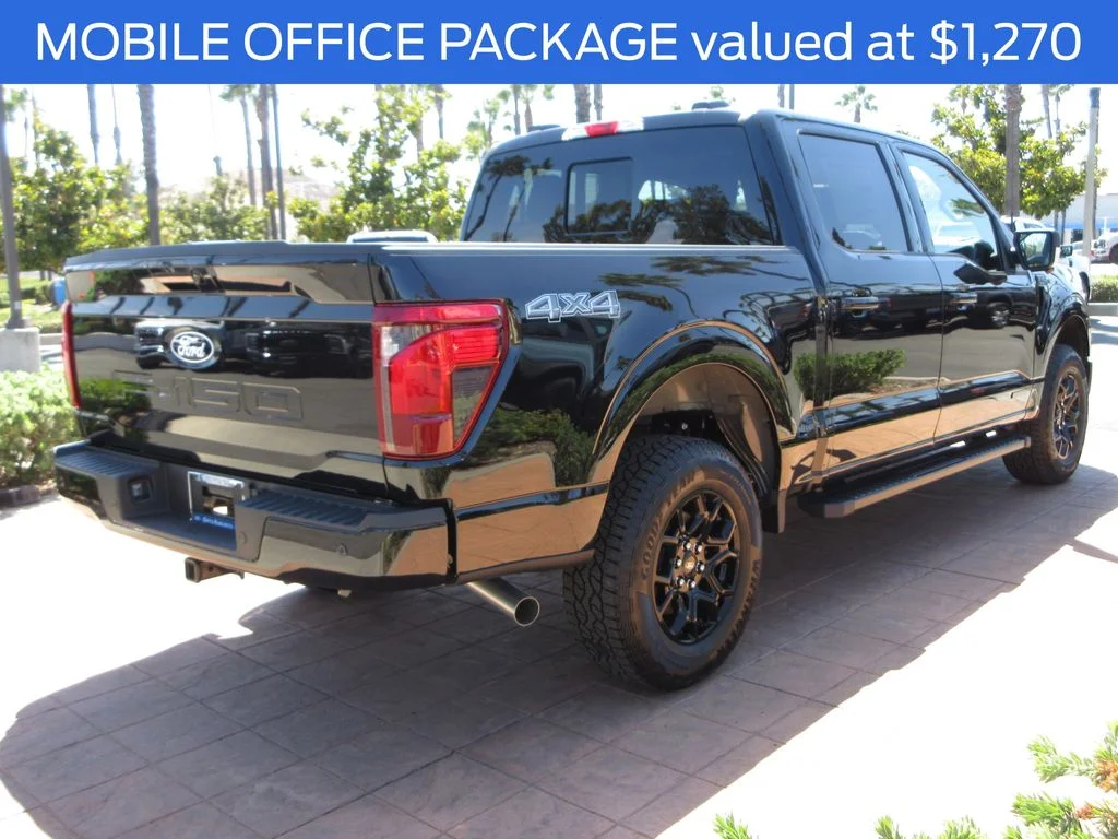 New 2026 Agate Black Metallic Ford XLT image 4