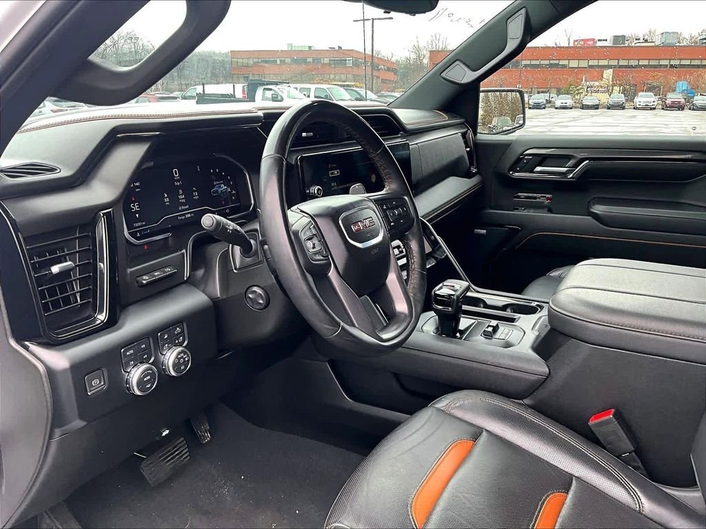 Used 2024 White GMC AT4 image 11