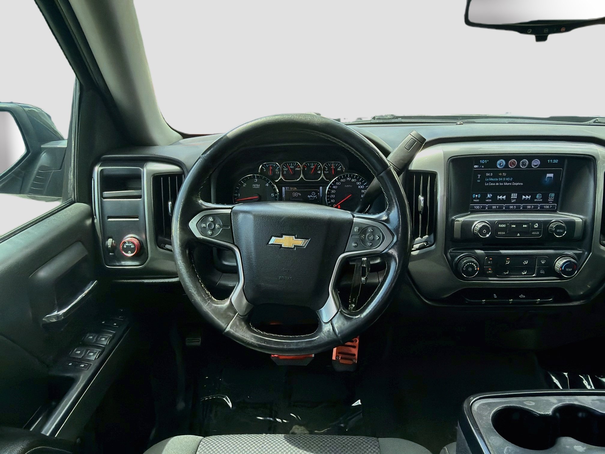 Used 2018 Graphite Metallic Chevrolet LT image 20