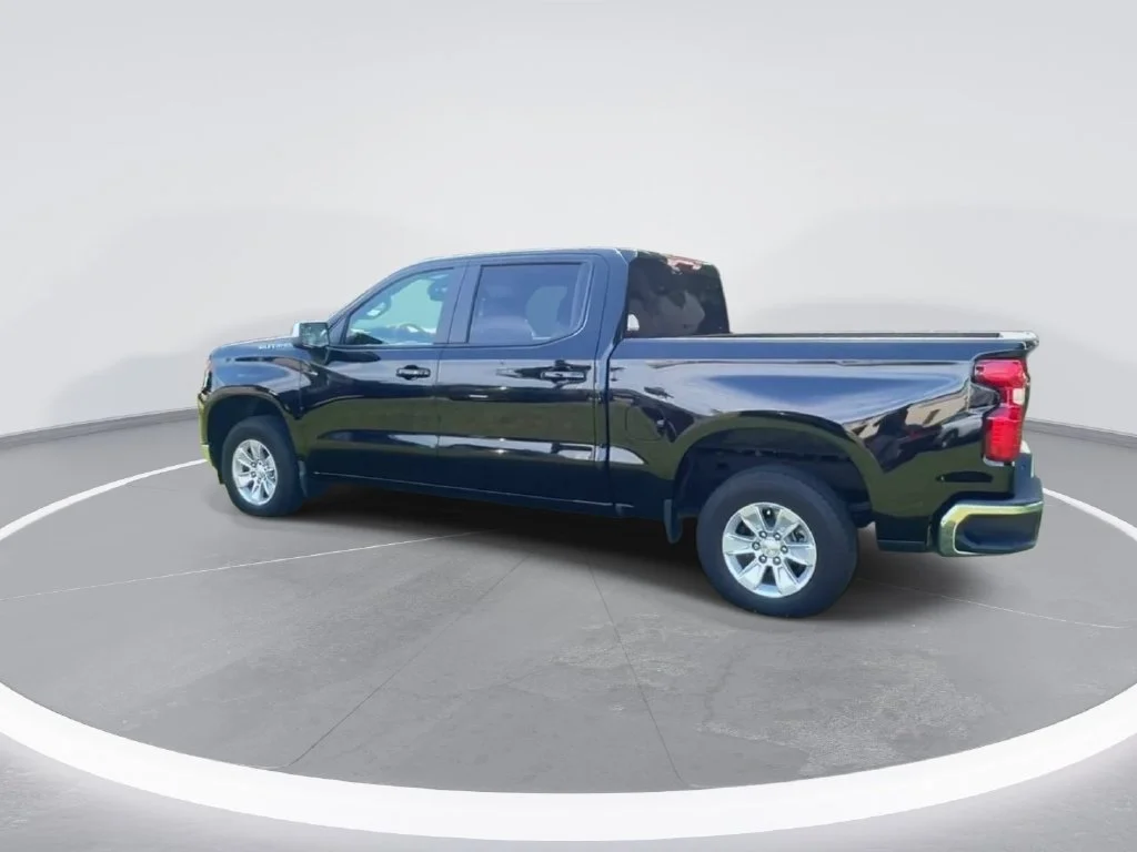 Used 2026 Black Chevrolet LT image 6
