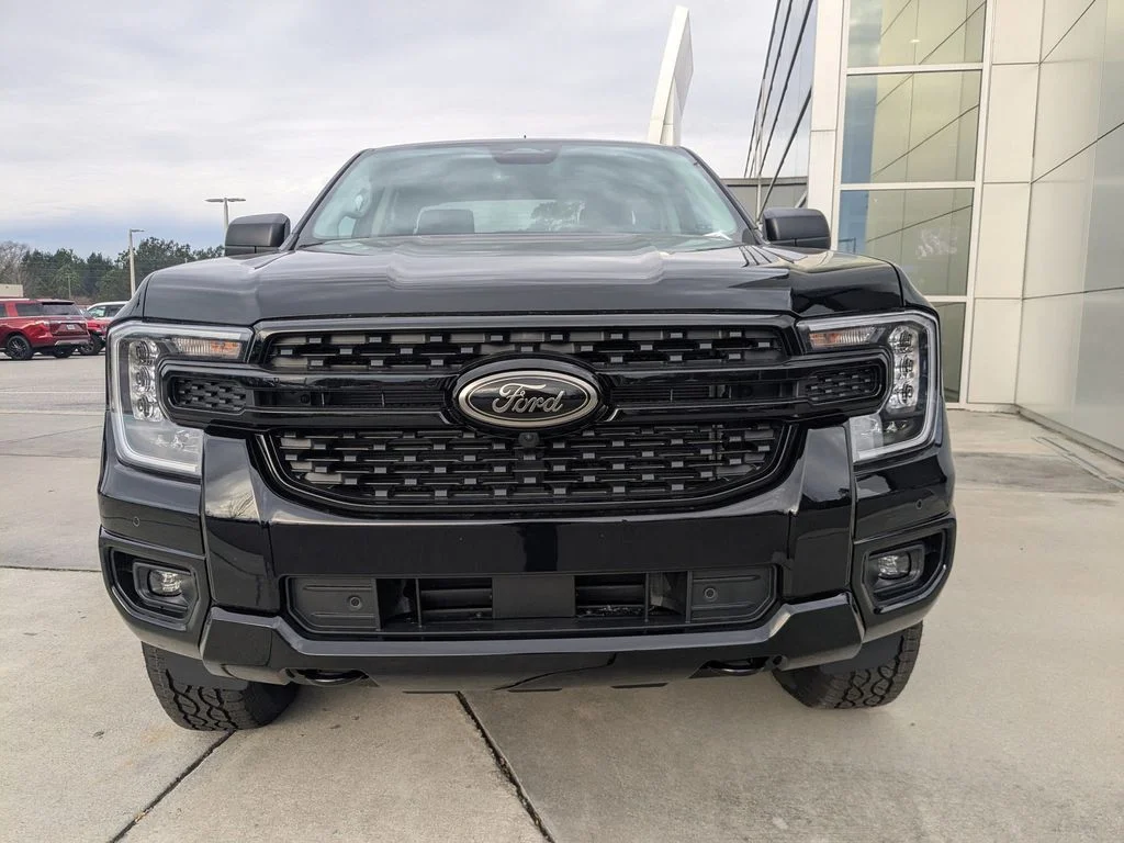 New 2025 Shadow Black Ford XLT image 8