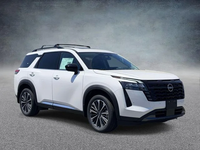 2026 Nissan Pathfinder Platinum 4WD's photo