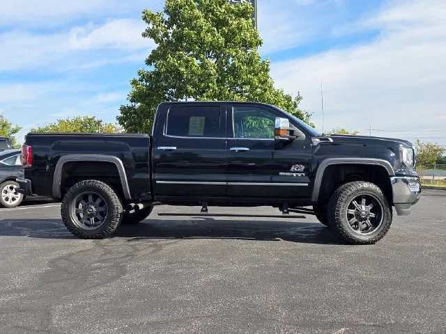Used 2017 ONYX BLACK GMC SLT image 24