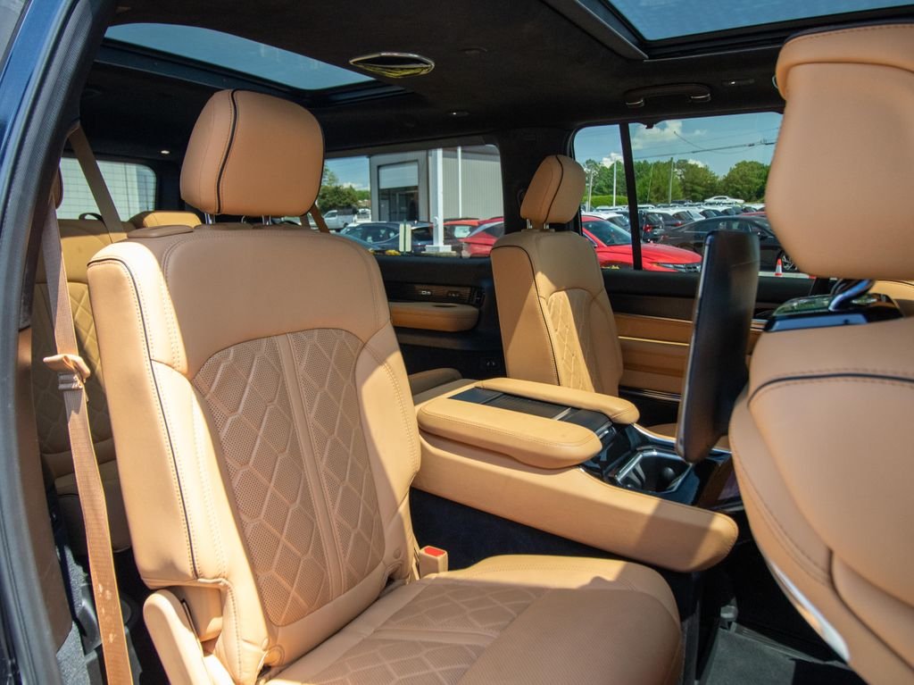 Used 2025 Black Jeep Series III image 19