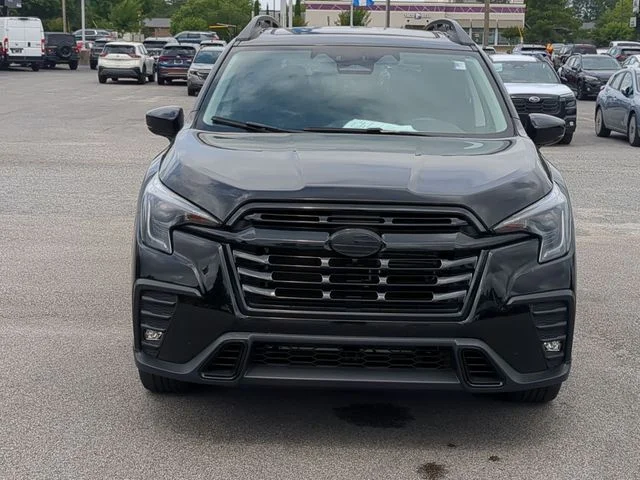 Used 2025 Black Subaru Onyx Edition Touring image 8