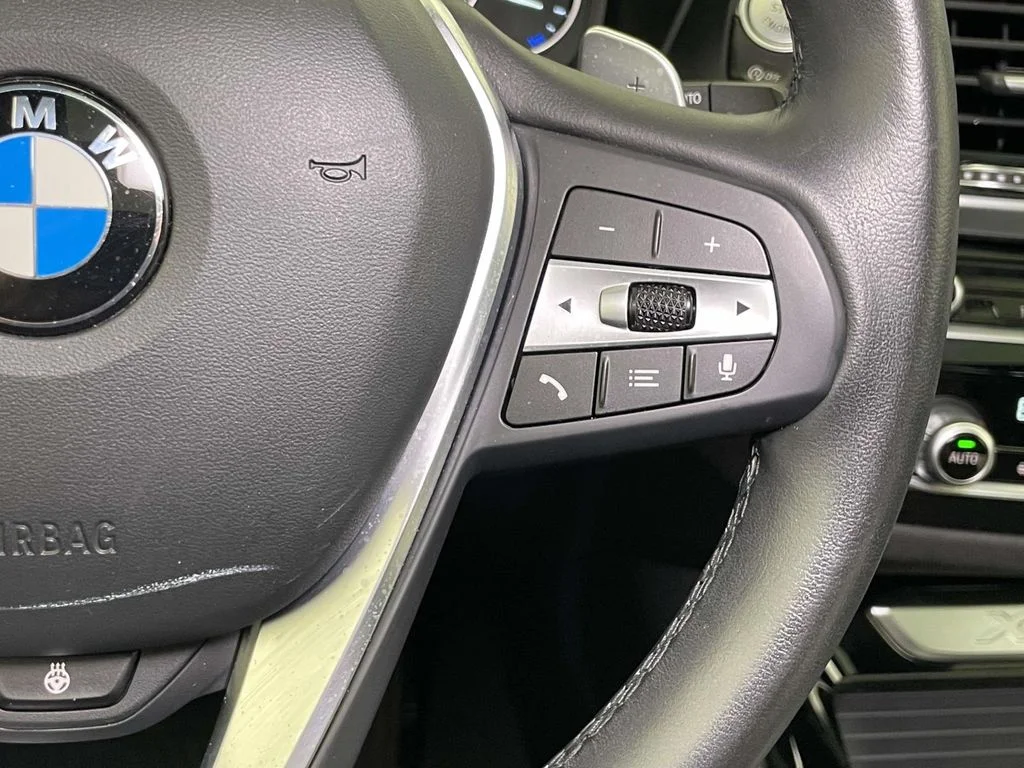 Used 2020 Gray BMW xDrive30i image 36