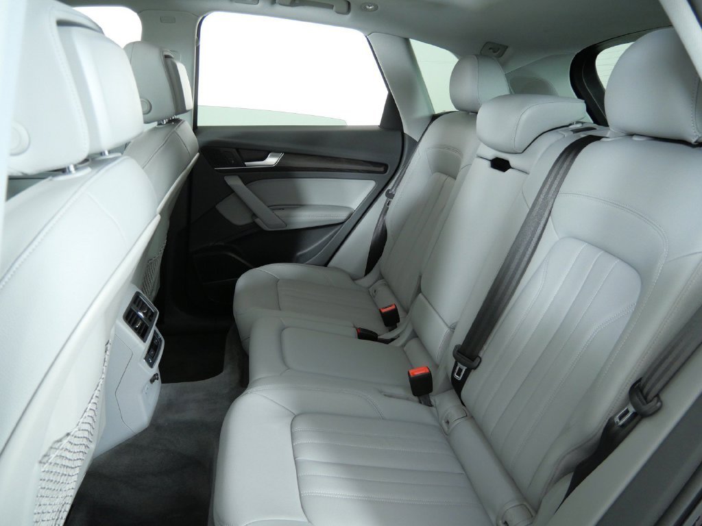 Used 2020 Blue Audi 45 Premium Plus image 31