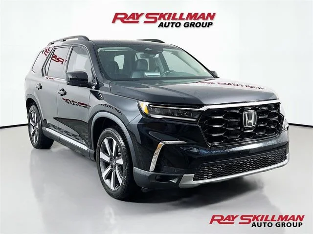2024 Honda Pilot Touring AWD's photo