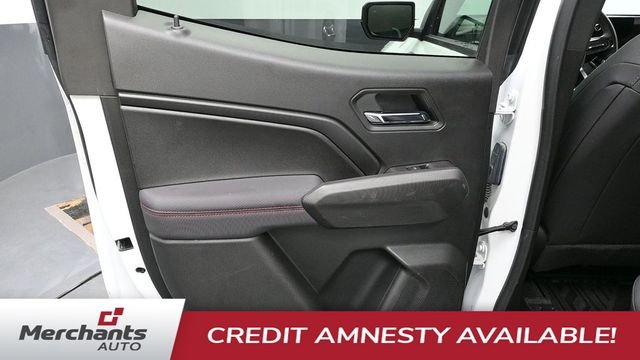 Used 2025 White Chevrolet Z71 image 15