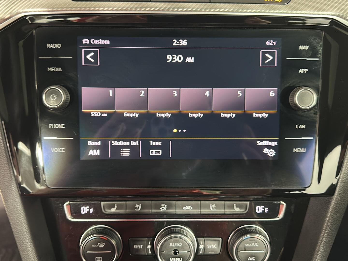 Used 2019 Deep Black Pearl Volkswagen SEL Premium R-Line image 31