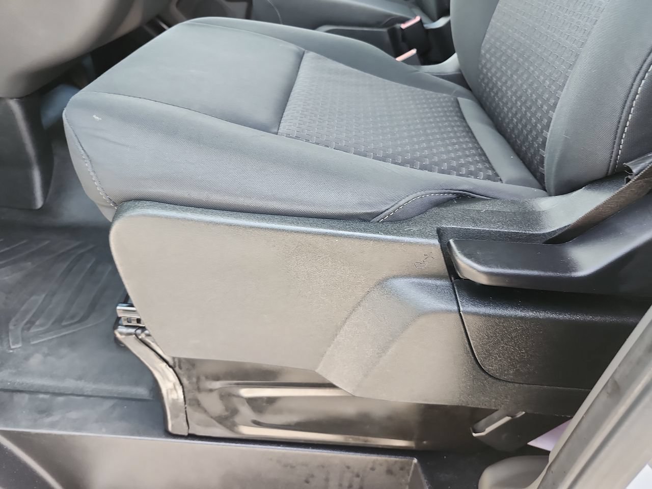 Used 2025 Oxford White Ford Base image 17