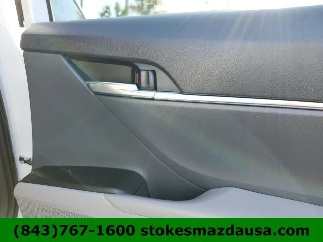 Used 2024 White Toyota SE image 19