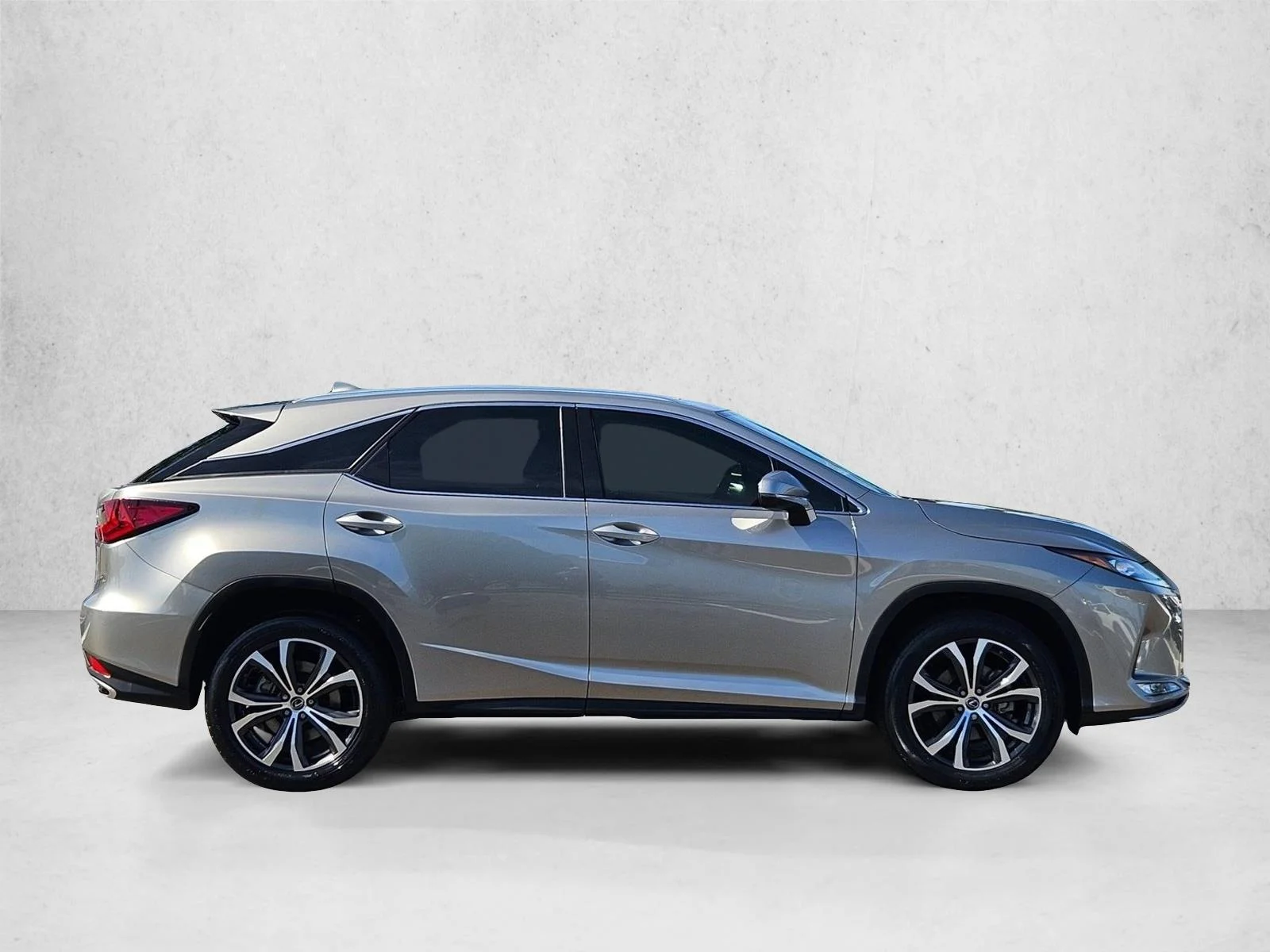 Certified Used 2022 Atomic Silver Lexus RX 350 image 4