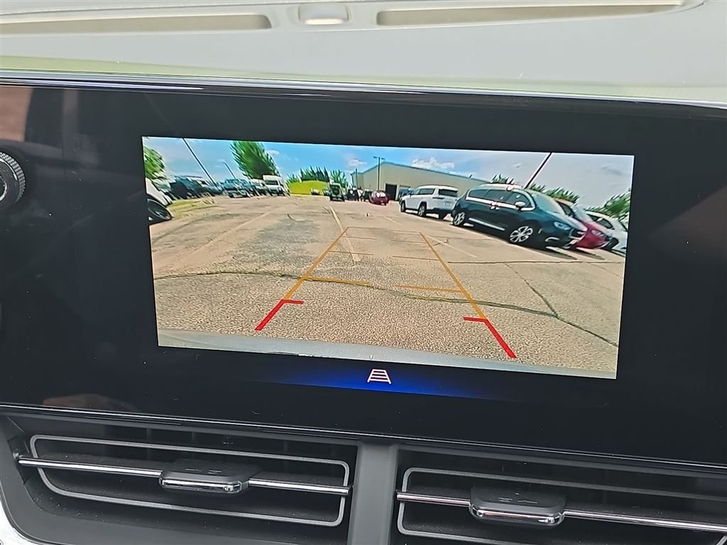 Used 2025 Gray Chevrolet LT image 21