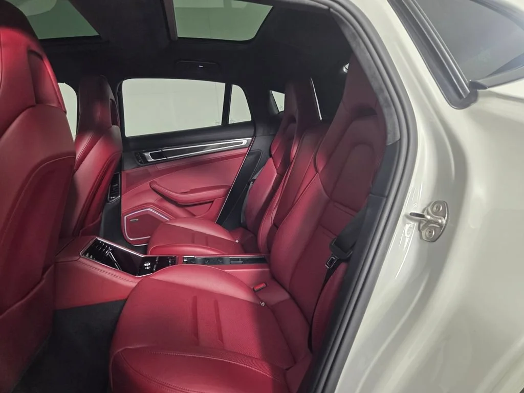 Used 2020 Chalk Porsche Turbo image 26