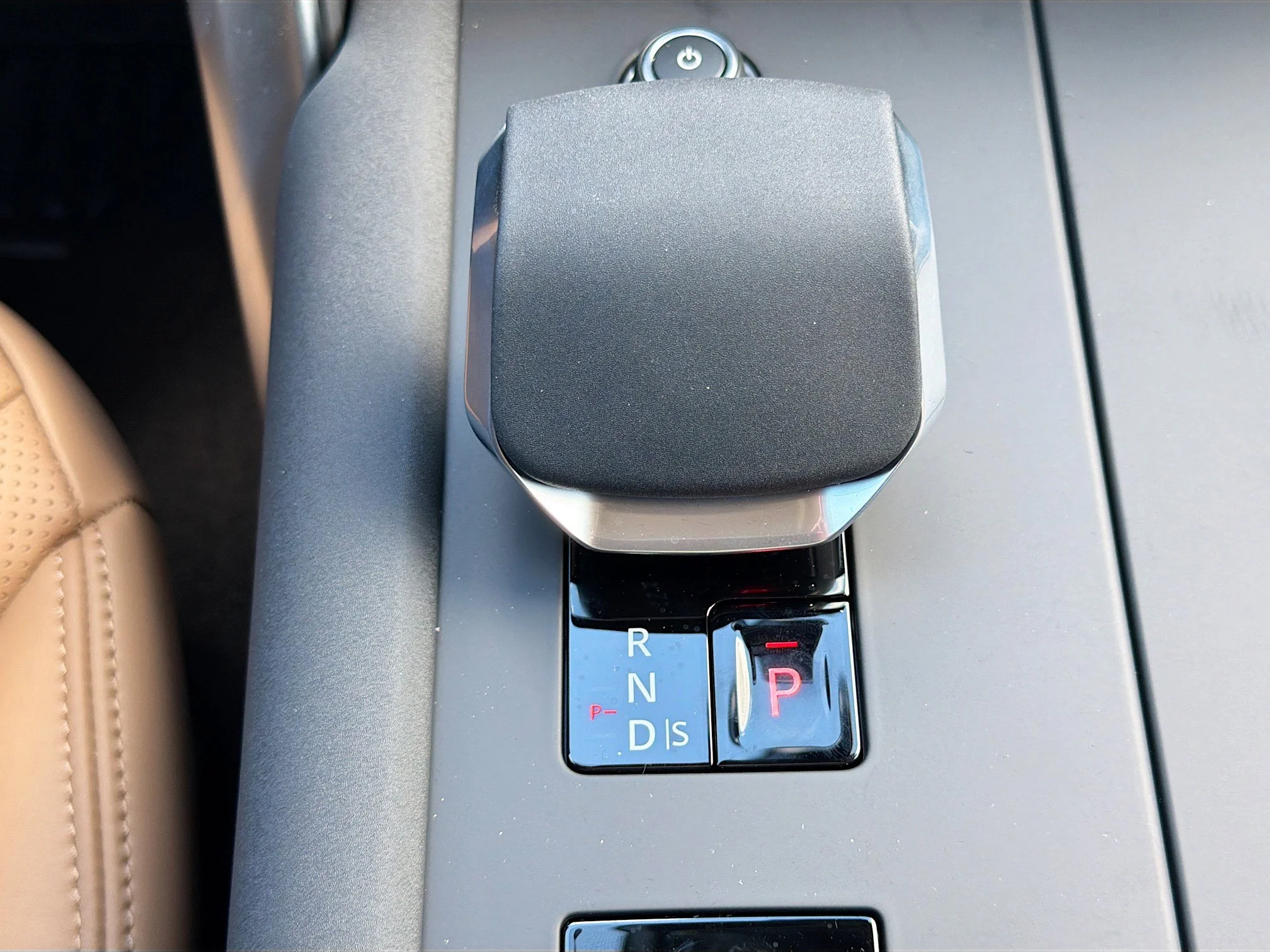 New 2026 Carpathian Grey Land Rover Tempest Edition image 30