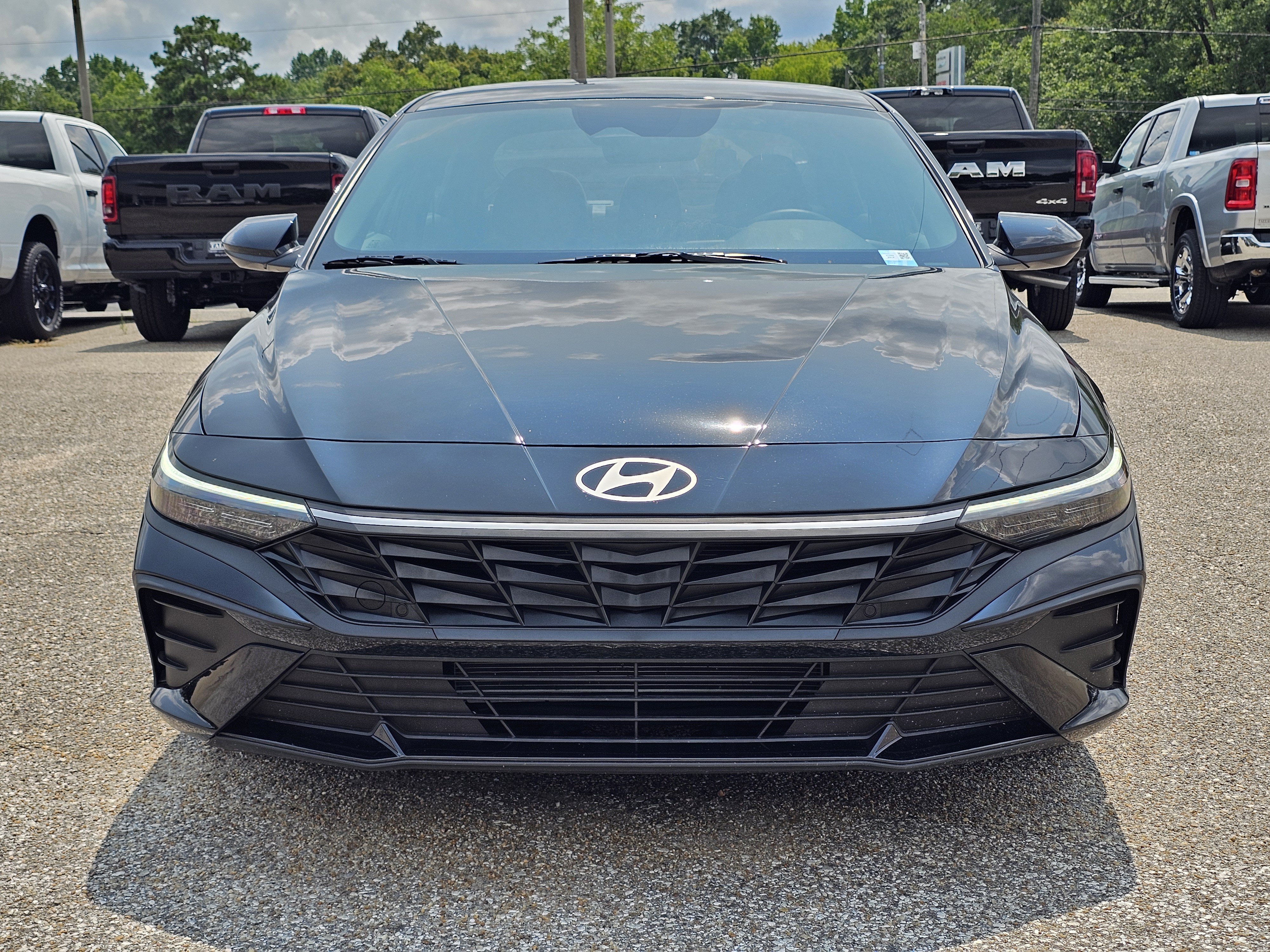 2026 Hyundai Elantra SEL Sport - Photo 2