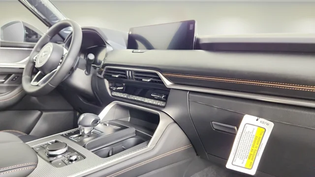2025 Mazda CX-70 Premium Package - Photo 35
