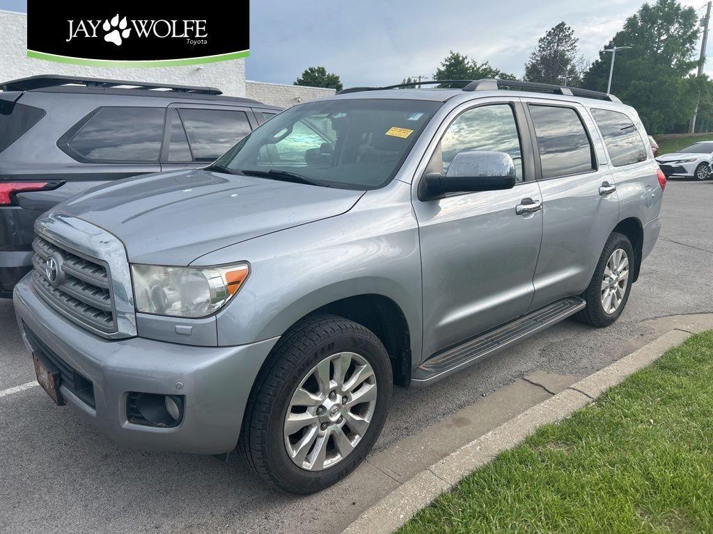 2011 Toyota Sequoia 5.7 Auto 4WD FFV Platinum's photo
