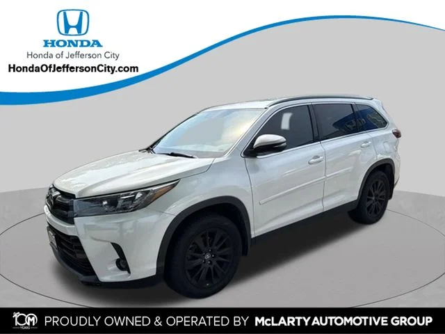 Used 2019 White Toyota SE image 1