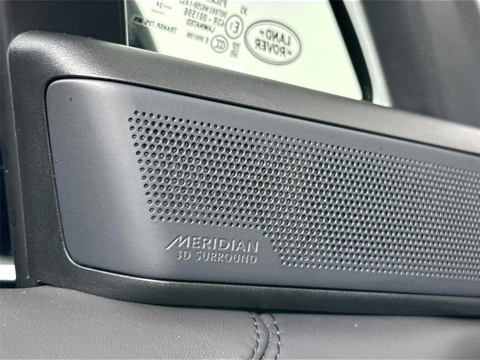 2025 Land Rover Range Rover SE - Photo 53