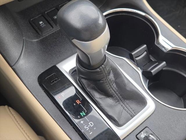 Certified Used 2017 ALUMINA JADE METAL Toyota  image 36