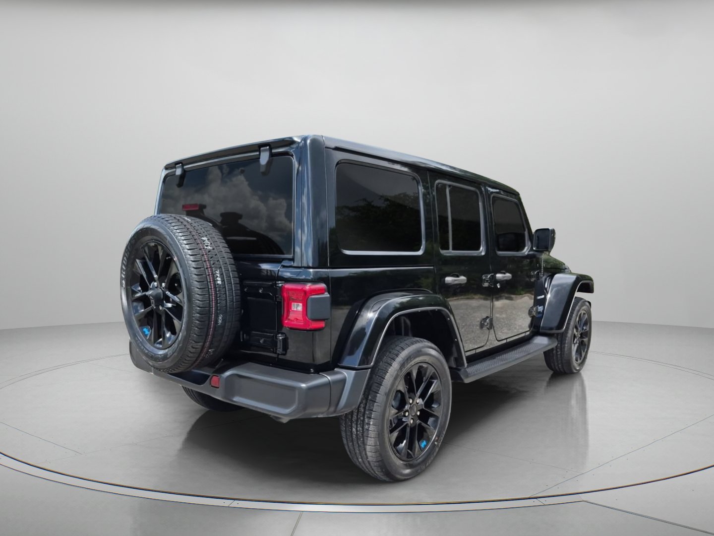 Used 2022 Black Clearcoat Jeep Unlimited Sahara 4xe image 3
