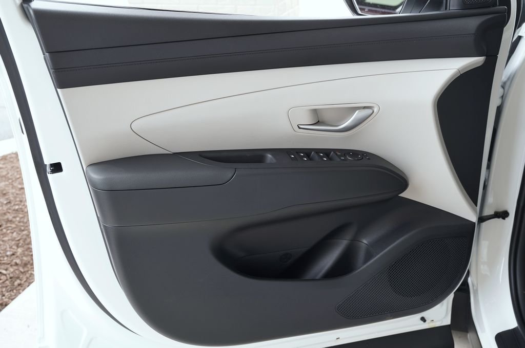 New 2026 Serenity White Pearl Hyundai SEL Plus image 29