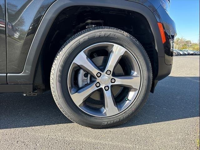 Used 2024 Rocky Mountain Pearlcoat Jeep  image 26