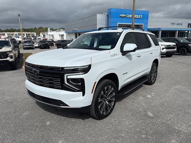 New 2026 Polar White Tricoat Chevrolet High Country image 3