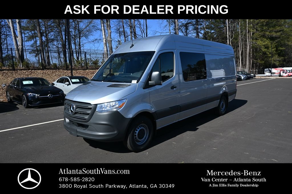 Used 2026 High-tech silver metallic Mercedes-Benz Crew 170 WB image 1