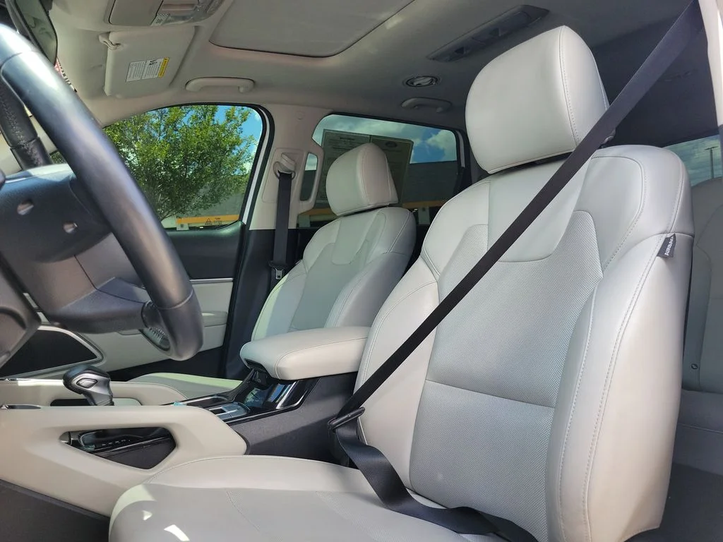 Used 2022 Glacial White Pearl Kia S image 17