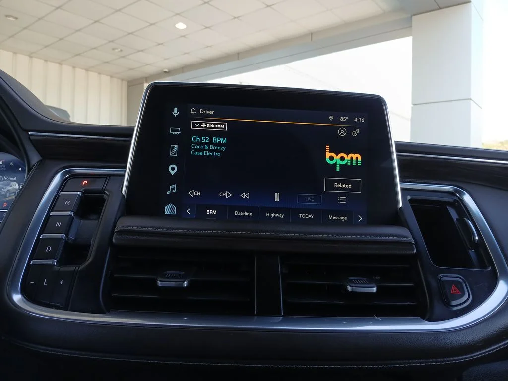 Used 2024 White Chevrolet Z71 image 13
