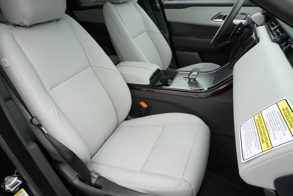 New 2026 Santorini Black Land Rover S image 24