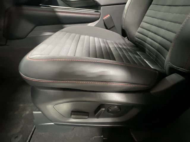 New 2026 Star White Metallic Tri-Coat Ford ST-Line image 18