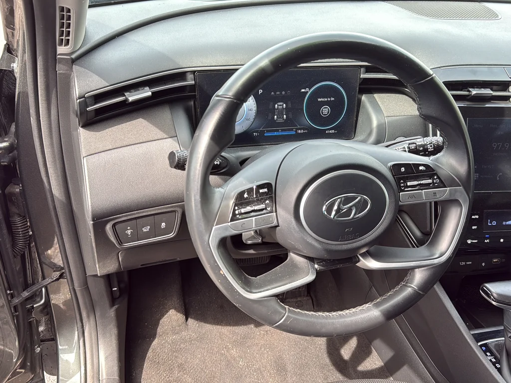 Used 2023 Gray Hyundai SEL image 17