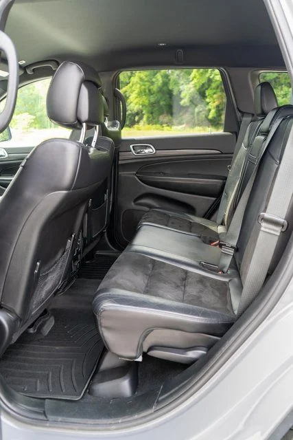 Used 2019 Gray Jeep Altitude image 12