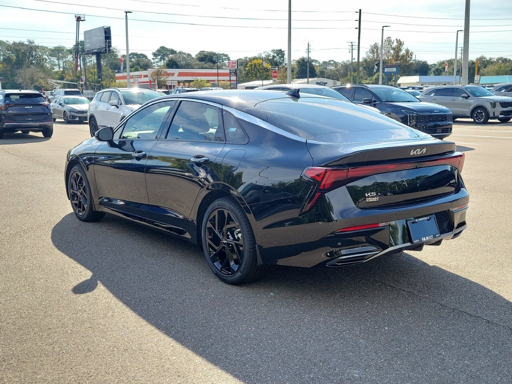New 2027 Aurora Black Pearl Kia GT-Line image 4