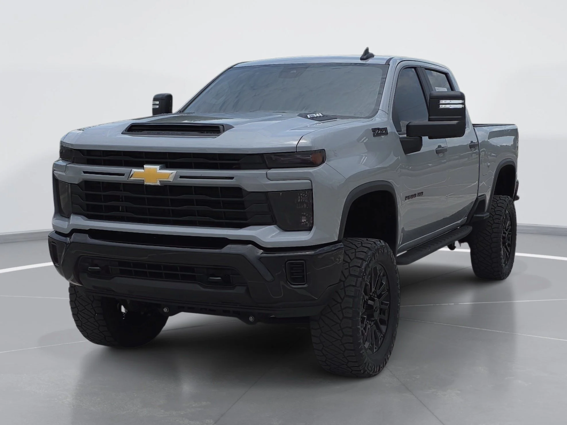 Used 2024 Slate Gray Metallic Chevrolet Custom image 7