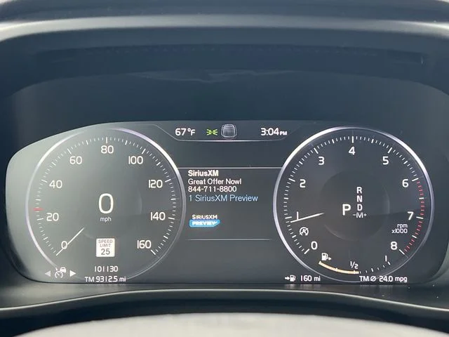 Used 2019 White Volvo T5 Inscription image 19