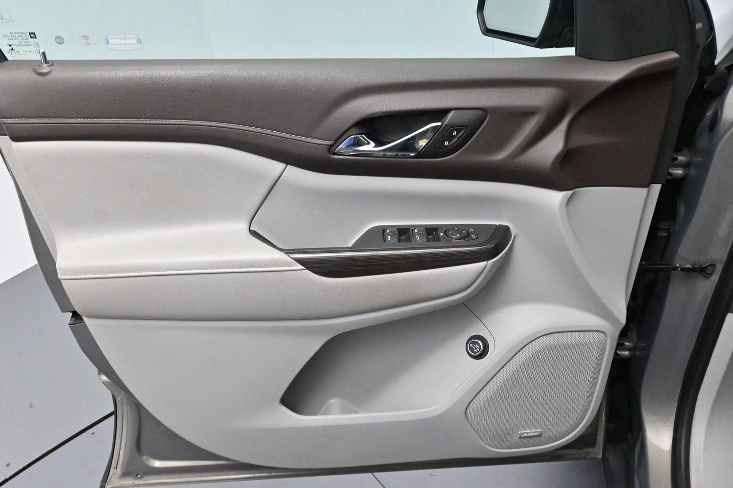 Used 2019 PEPPERDUST METALLIC GMC SLT image 12