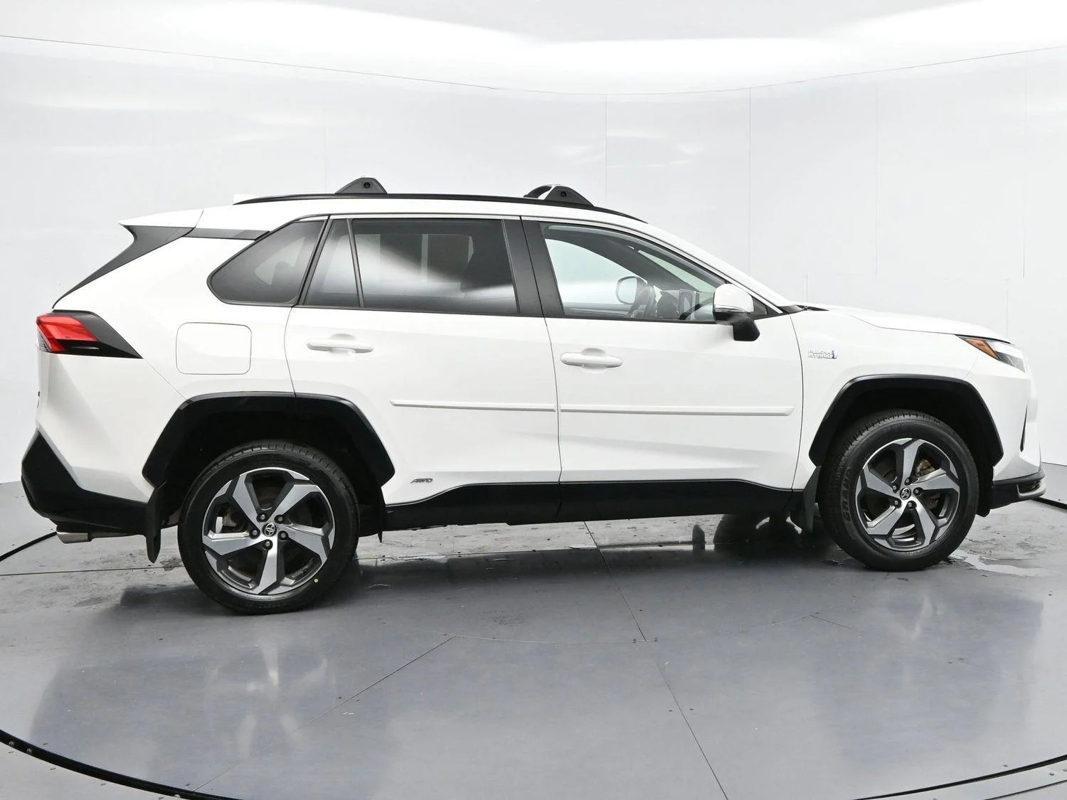 Used 2024 Ice Cap Toyota SE image 8