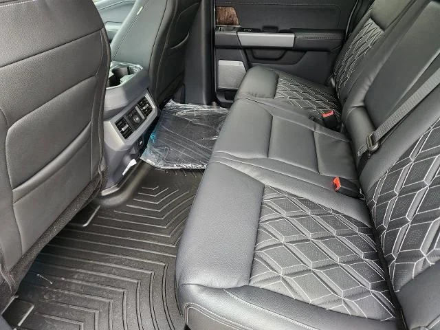 New 2026 Glacier Gray Metallic Tri-Coat Ford F-250® Lariat® image 44