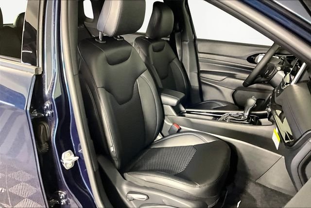 New 2026 Fathom Blue Pearl Coat Jeep Latitude image 11