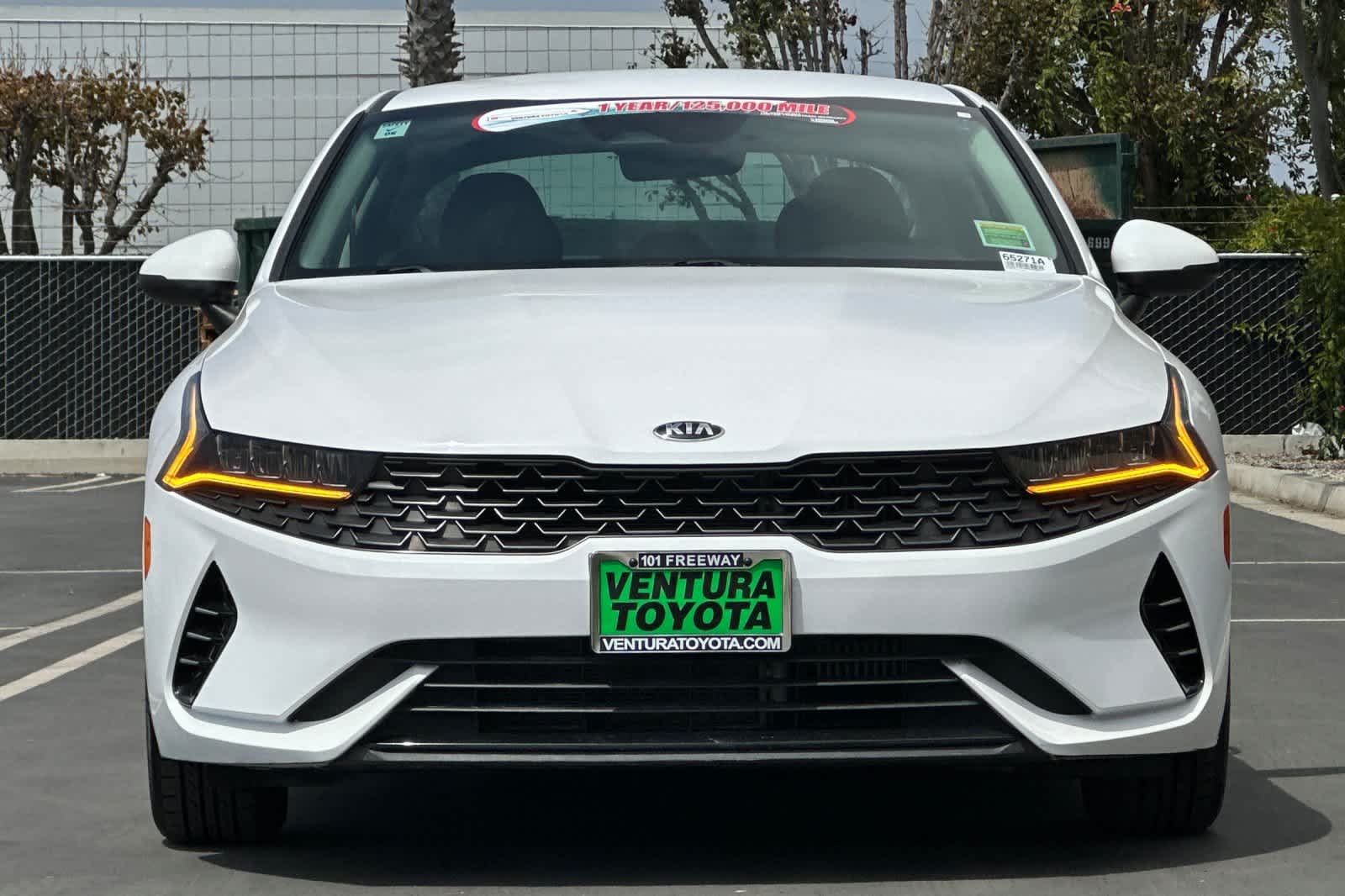 Used 2021 Glacial White Pearl Kia LXS image 10