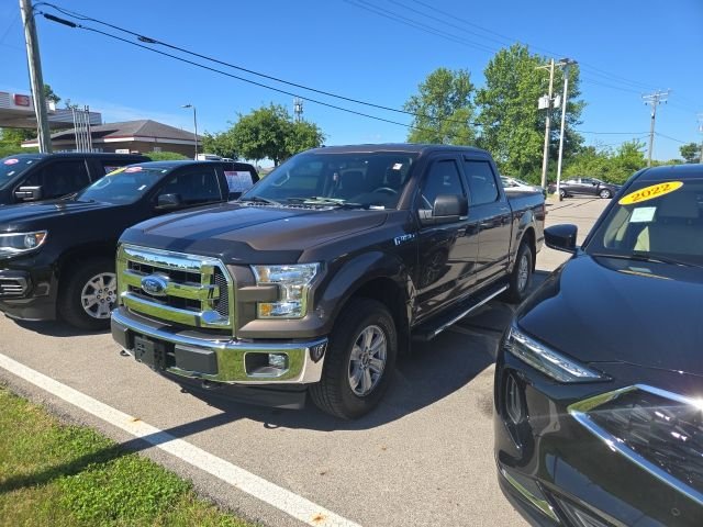 Used 2017 Beige Ford XLT image 2