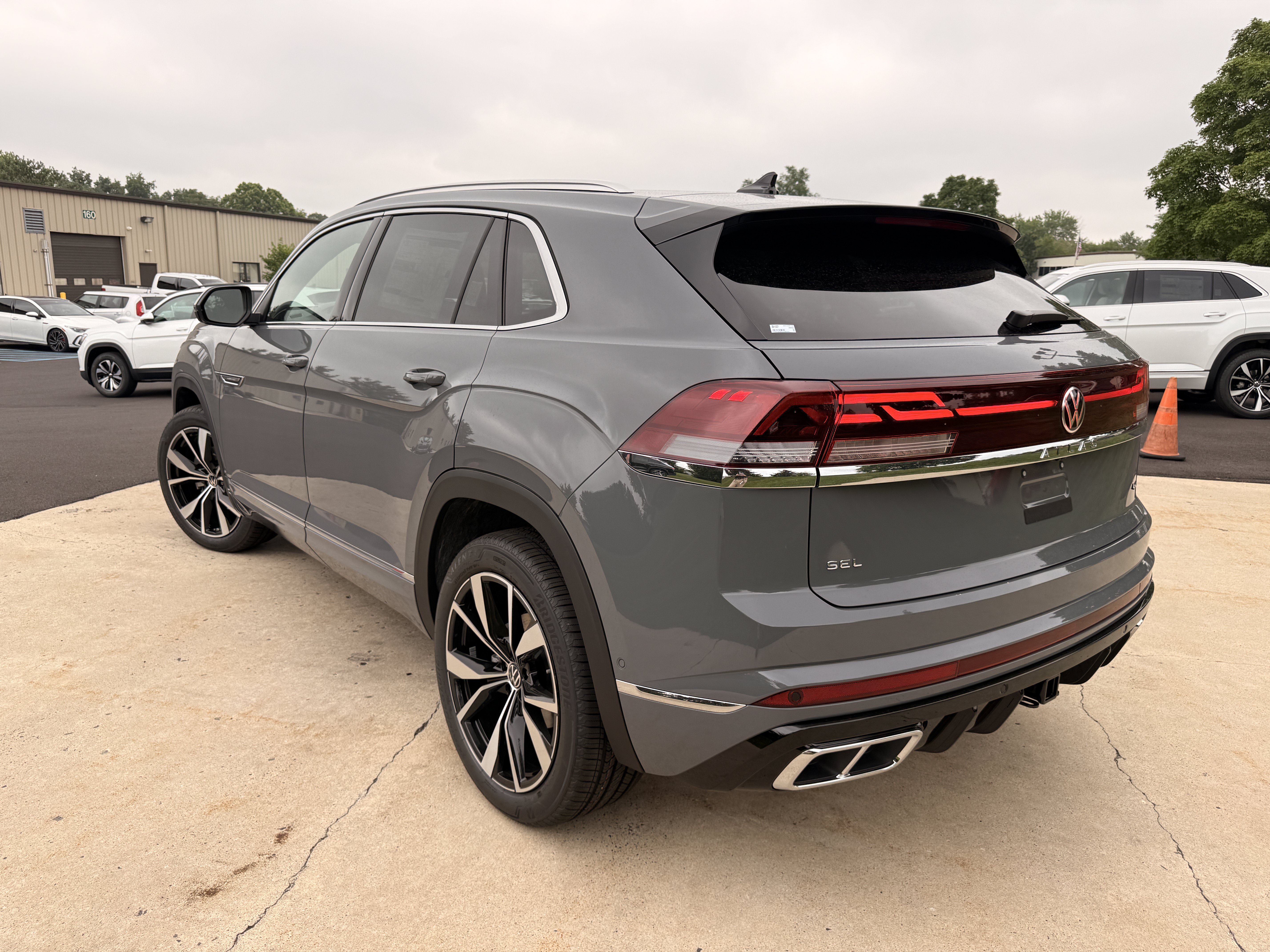 New 2026 Pure Gray Volkswagen 2.0T SEL Premium R-Line image 14