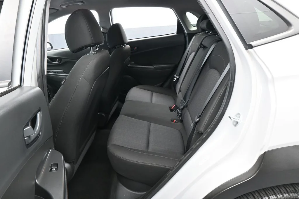 Used 2023 Cyber Silver w/Black Roof Hyundai SEL image 27