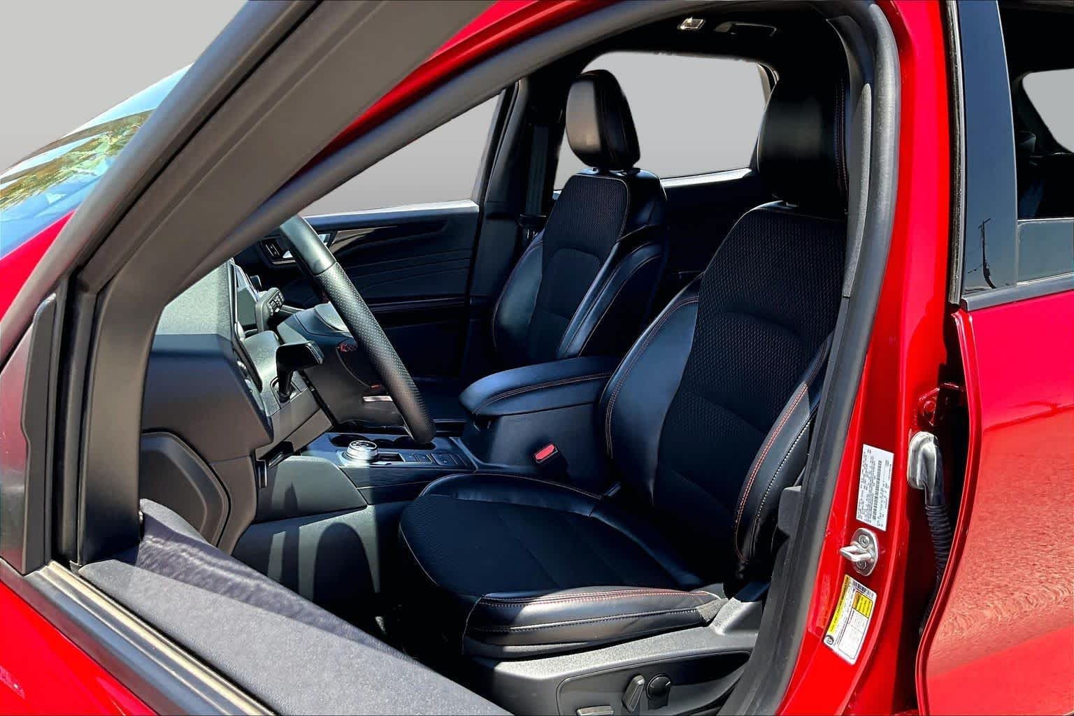 2025 Ford Escape ST-Line - Photo 6