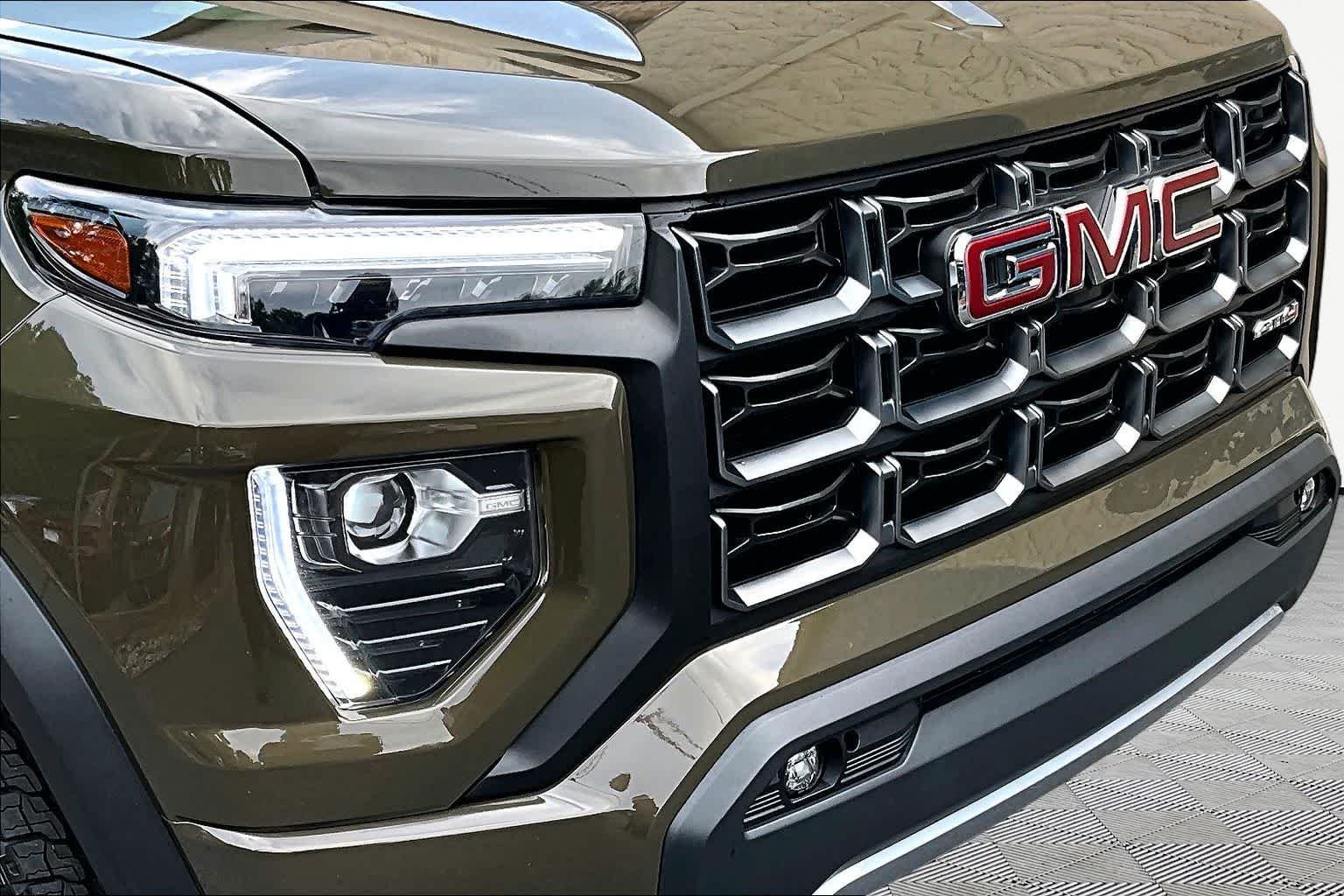 Used 2023 Deep Bronze Metallic GMC 4WD AT4 image 30